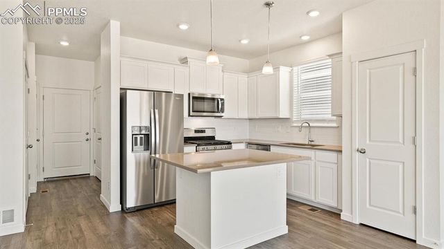 6121 Alpine Ridge Drive, Colorado Springs, CO 80925