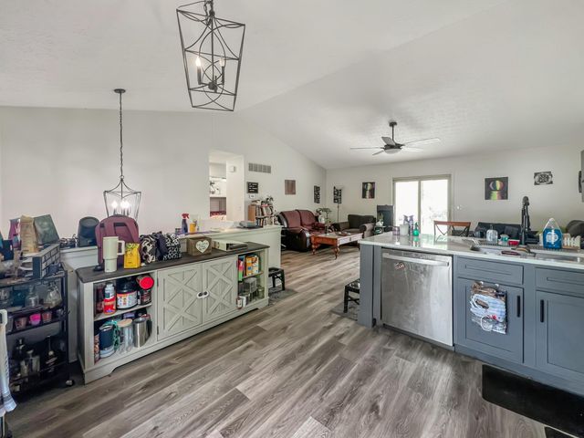 1635 Westmeadow Drive, Columbus, OH 43223