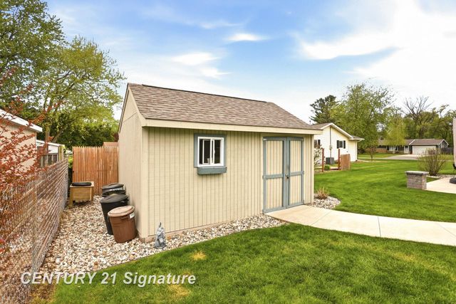7165 Burmeister Drive, Saginaw, MI 48609