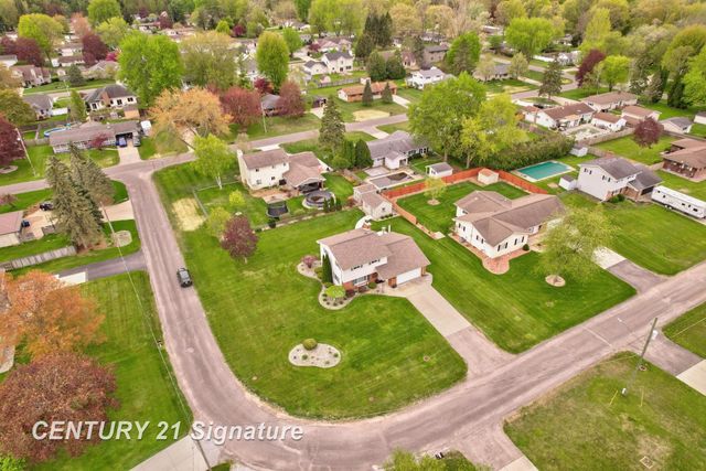 7165 Burmeister Drive, Saginaw, MI 48609