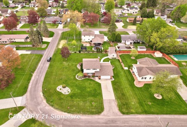 7165 Burmeister Drive, Saginaw, MI 48609