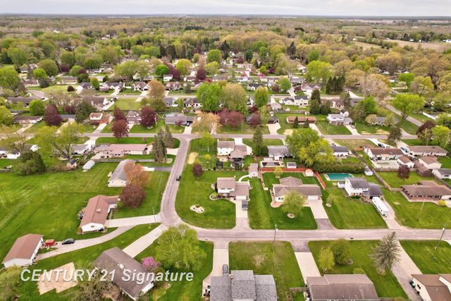 7165 Burmeister Drive, Saginaw, MI 48609