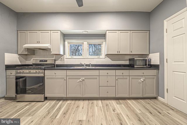 118 W PARK AVE, Vineland, NJ 08360