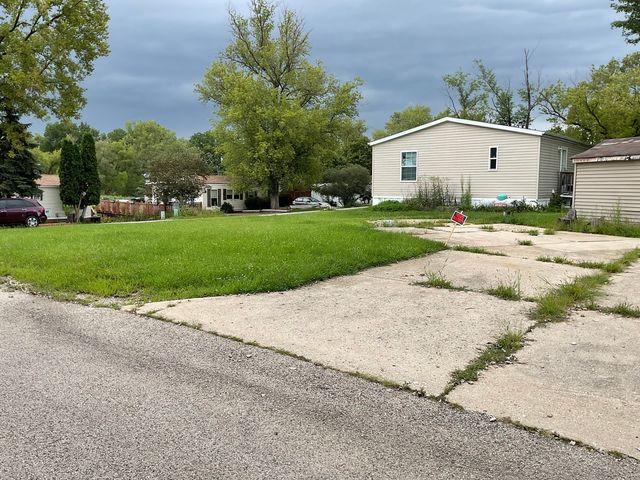 109 Neptune Cove, Lakemoor, IL 60051