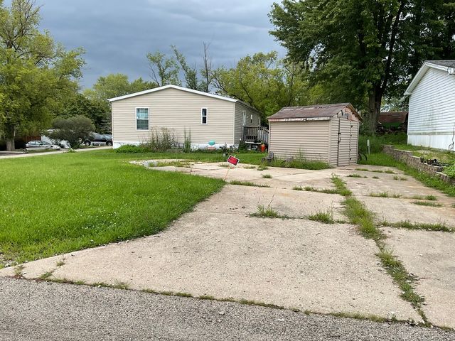 109 Neptune Cove, Lakemoor, IL 60051