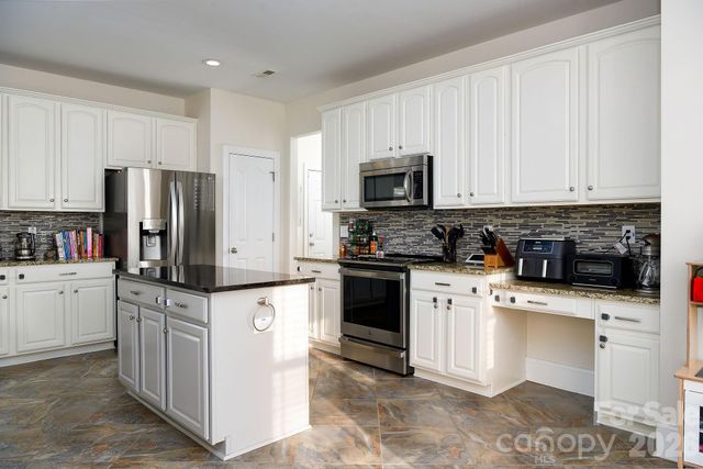 11018 Royal Colony Drive, Waxhaw, NC 28173