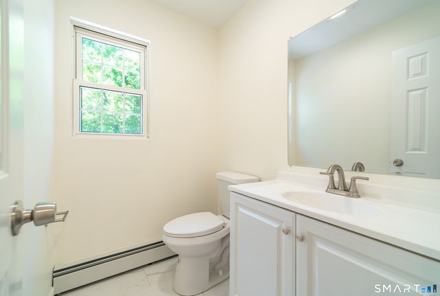 1425 James Farm Road, Stratford, CT 06614
