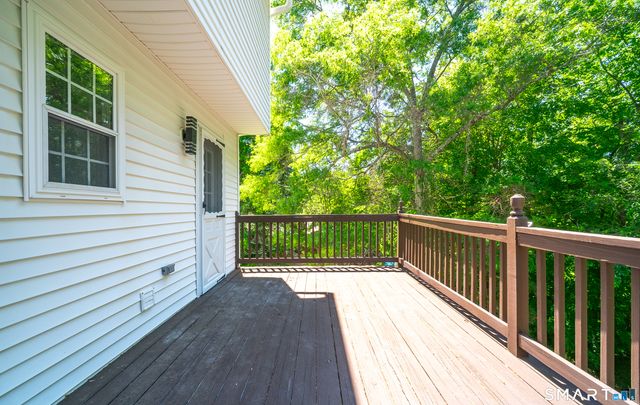 1425 James Farm Road, Stratford, CT 06614