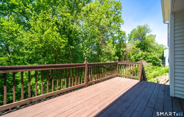 1425 James Farm Road, Stratford, CT 06614