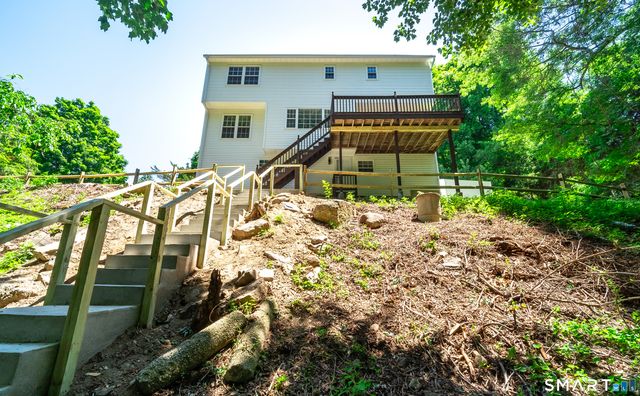 1425 James Farm Road, Stratford, CT 06614