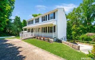 1425 James Farm Road, Stratford, CT 06614