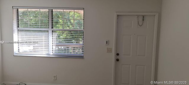 758 NW 103rd Ter 201, Pembroke Pines, FL 33026