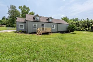 957 W Hunt Rd, Alcoa, TN 37701