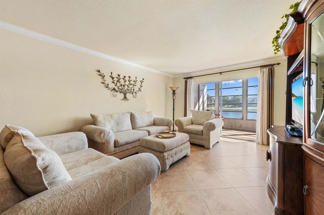3204 Portofino Point H2, Coconut Creek, FL 33066