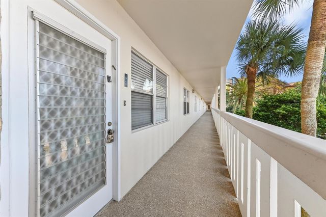 3204 Portofino Point H2, Coconut Creek, FL 33066