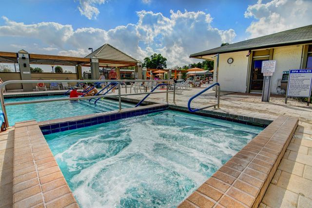 3204 Portofino Point H2, Coconut Creek, FL 33066