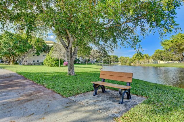 3204 Portofino Point H2, Coconut Creek, FL 33066