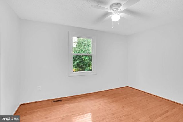 8604 CALYPSO LN, Gaithersburg, MD 20879