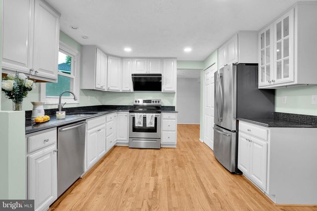 8604 CALYPSO LN, Gaithersburg, MD 20879