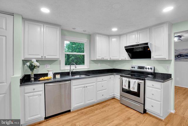 8604 CALYPSO LN, Gaithersburg, MD 20879