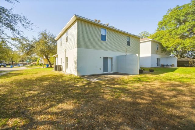 1102 CITRUS HILL COURT, Seffner, FL 33584