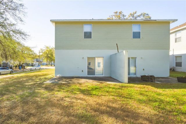 1102 CITRUS HILL COURT, Seffner, FL 33584