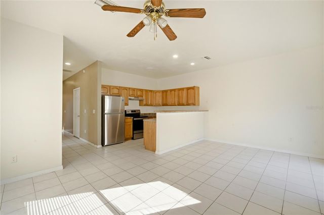 1102 CITRUS HILL COURT, Seffner, FL 33584