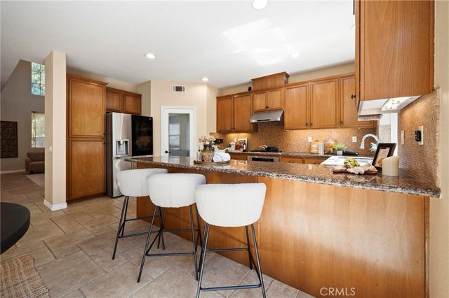 8501 Browns Creek Ln, Canoga Park, CA 91304