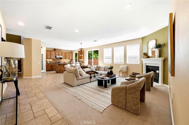 8501 Browns Creek Ln, Canoga Park, CA 91304