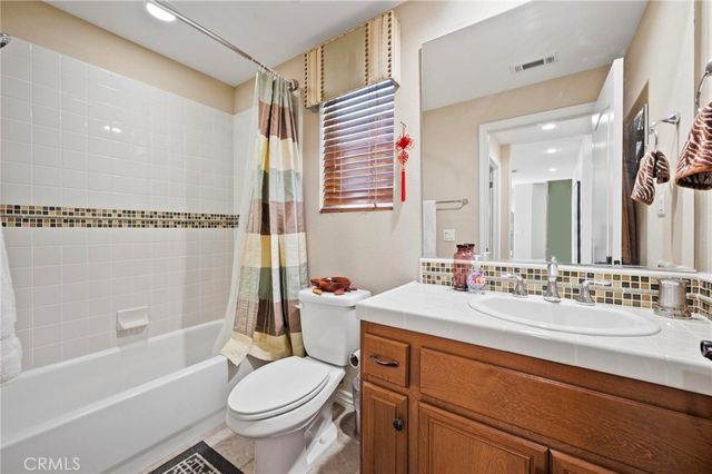8501 Browns Creek Ln, Canoga Park, CA 91304