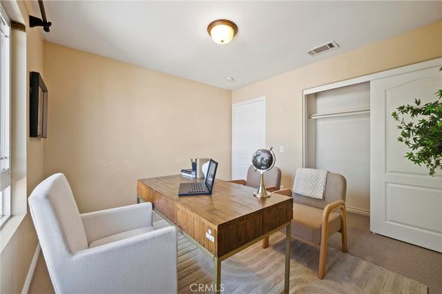8501 Browns Creek Ln, Canoga Park, CA 91304
