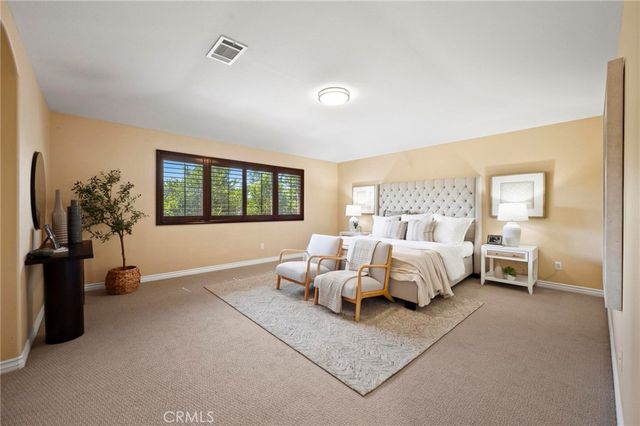 8501 Browns Creek Ln, Canoga Park, CA 91304