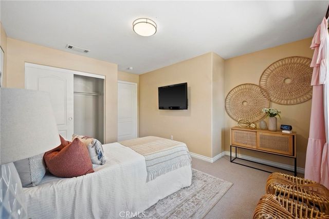 8501 Browns Creek Ln, Canoga Park, CA 91304