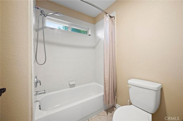 8501 Browns Creek Ln, Canoga Park, CA 91304