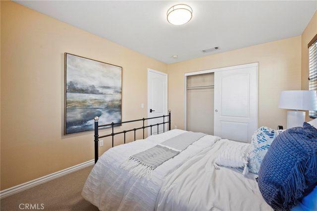 8501 Browns Creek Ln, Canoga Park, CA 91304