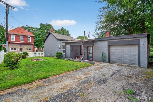 401 Mascoutah Avenue, Belleville, IL 62220