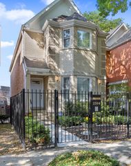 2304 N Greenview Avenue, Chicago, IL 60614