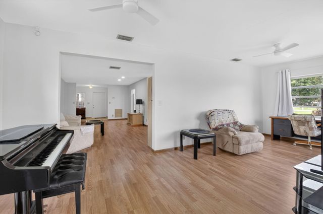 6068 Vía Diana, Delray Beach, FL 33484
