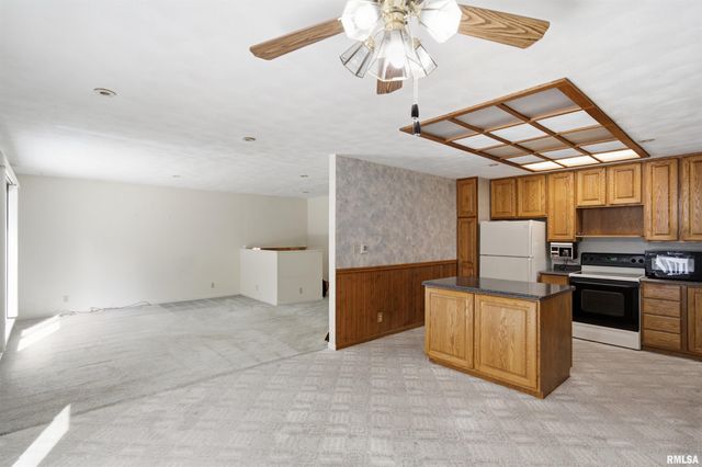 2006 W BRISTOL HOLLOW Road, Dunlap, IL 61525