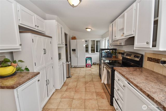 18268 Colony Road, Bow, WA 98232