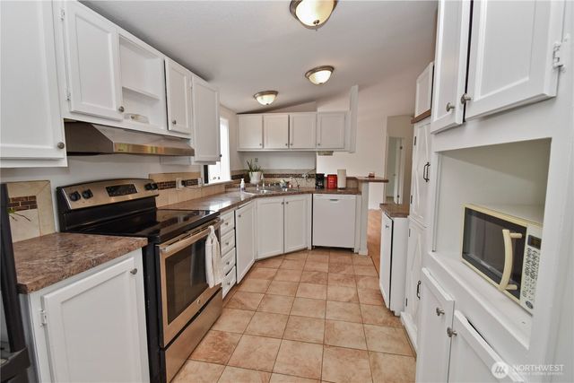 18268 Colony Road, Bow, WA 98232