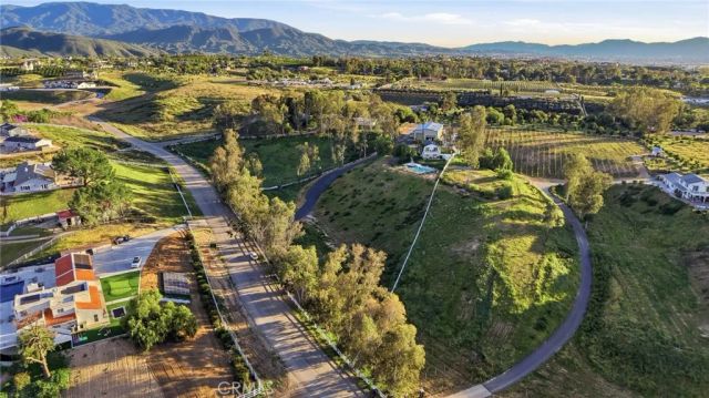 35825 Meadow Ridge, Temecula, CA 92592
