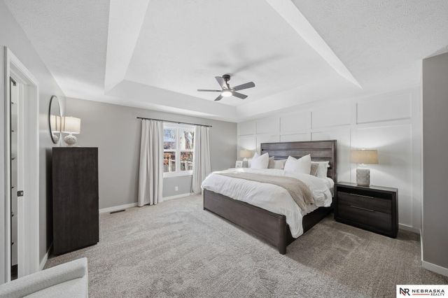 5221 Happy Hollow Lane, Lincoln, NE 68516