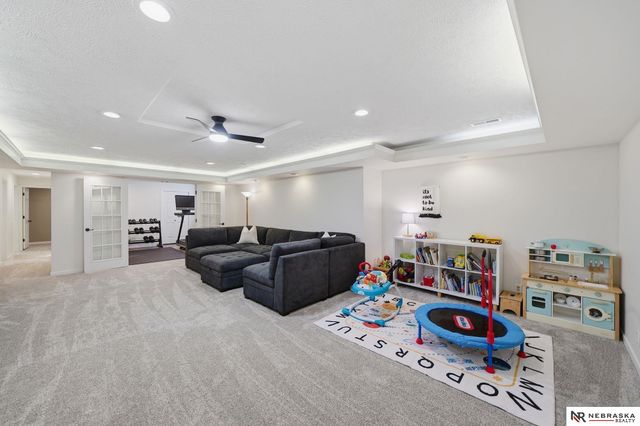 5221 Happy Hollow Lane, Lincoln, NE 68516