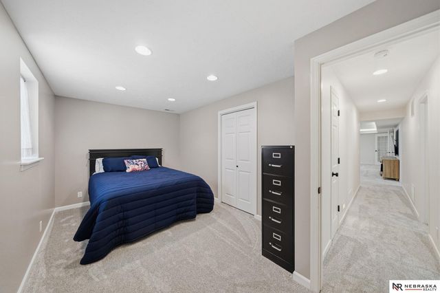 5221 Happy Hollow Lane, Lincoln, NE 68516