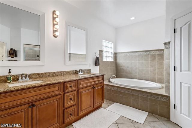 2720 24th Ave SE, Naples, FL 34117