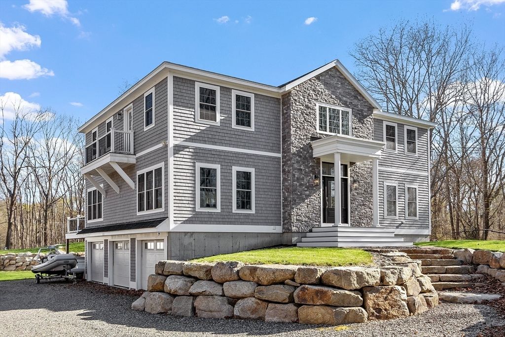 3 Toronto Ave, Gloucester, MA 01930
