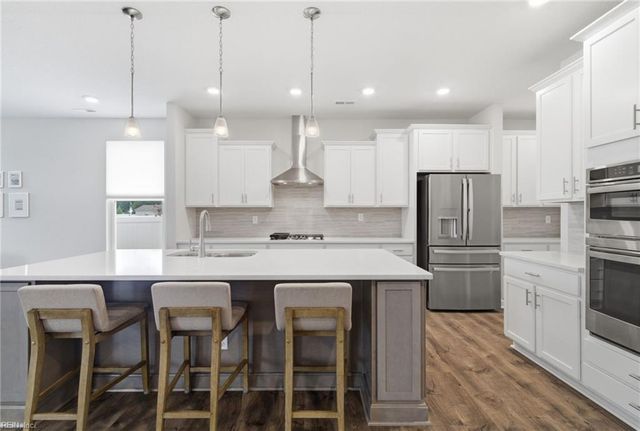 307 Arbormoor LN, Moyock, NC 27958