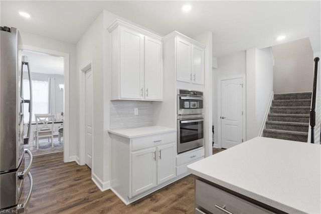 307 Arbormoor LN, Moyock, NC 27958
