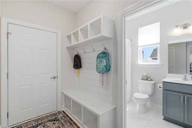 307 Arbormoor LN, Moyock, NC 27958